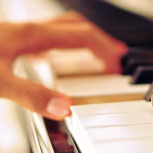 亚洲欧美激情另类
